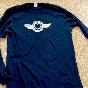 Southwest Airlines Men L long sleeve shirt
